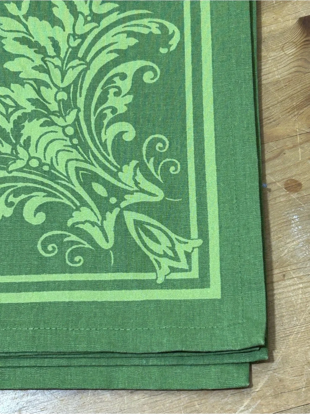 Karen Lee Ballard Sara Green Dinner Napkins X 8